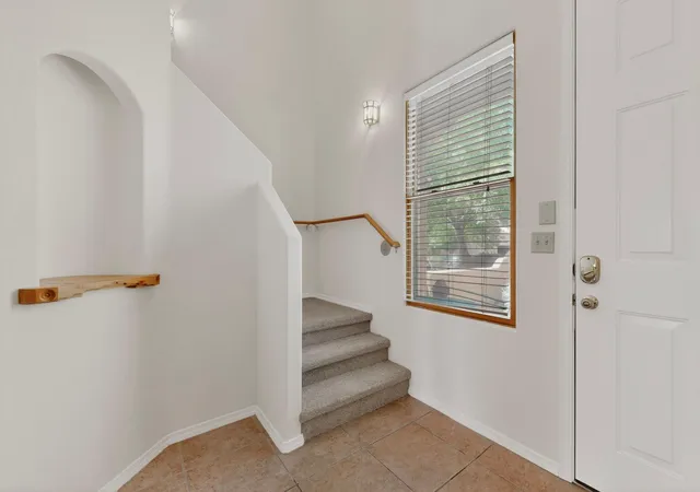 Photo 3 of Single family home for sale at 9232 Bluewood Ln NE, Albuquerque, NM 87122 | MLS# 1105235 | Listing updated on 2026-09-09