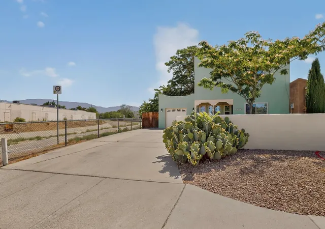 Photo 3 of Townhouse for sale at 1648 Moon St Ne, Albuquerque, NM 87112 | MLS# 1105252 | Listing updated on 2026-09-09