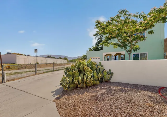 Photo 3 of Townhouse for sale at 1648 Moon St NE, Albuquerque, NM 87112 | MLS# 1105252 | Listing updated on 2026-09-09