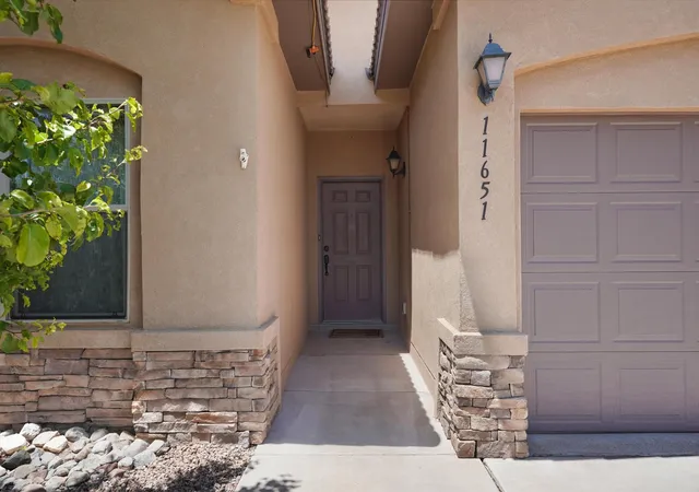 Photo 3 of Sale Pending at 11651 Pocono Rd Se, Albuquerque, NM 87123 | MLS# 1105262 | Listing updated on 2026-08-31