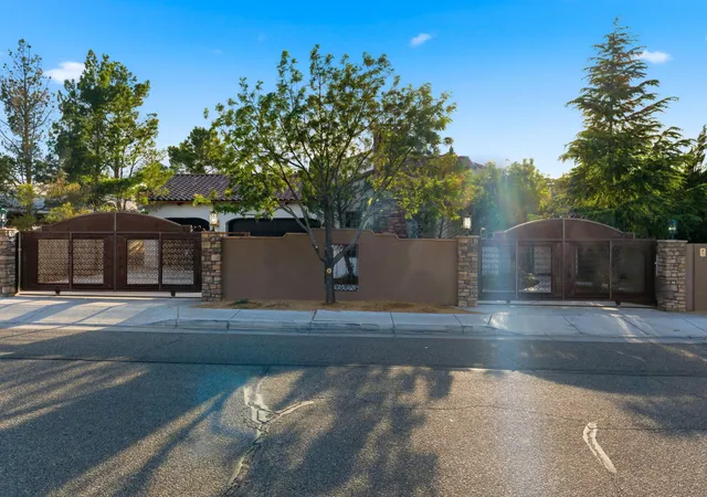 Photo 3 of Single family home for sale at 3723 Alamogordo Dr Nw, Albuquerque, NM 87120 | MLS# 1105405 | Listing updated on 2026-10-02
