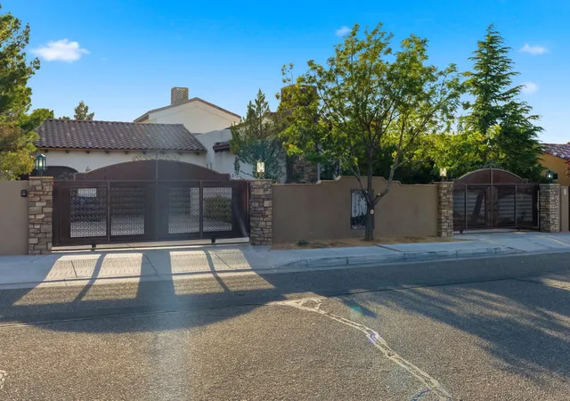 Photo 3 of Single family home for sale at 3723 Alamogordo Dr NW, Albuquerque, NM 87120 | MLS# 1105405 | Listing updated on 2026-10-02