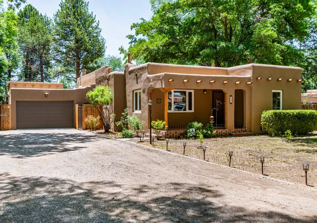 Photo 1 of Sale Pending at 298 Placitas Rd Nw, Albuquerque, NM 87107 | MLS# 1105517 | Listing updated on 2026-09-21