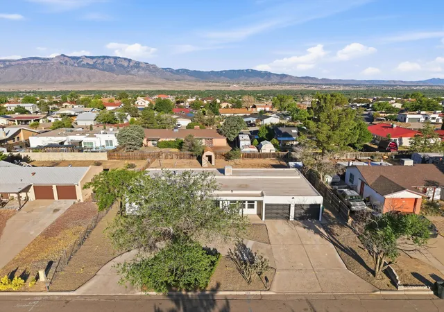 Photo 2 of Sale Pending at 514 Villa Verde Dr Se, Rio Rancho, NM 87124 | MLS# 1105528 | Listing updated on 2026-09-02
