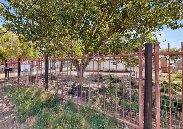 Photo 3 of Single family home for sale at 2669 Nm Hwy 47, Los Lunas, NM 87031 | MLS# 1105697 | Listing updated on 2026-09-15