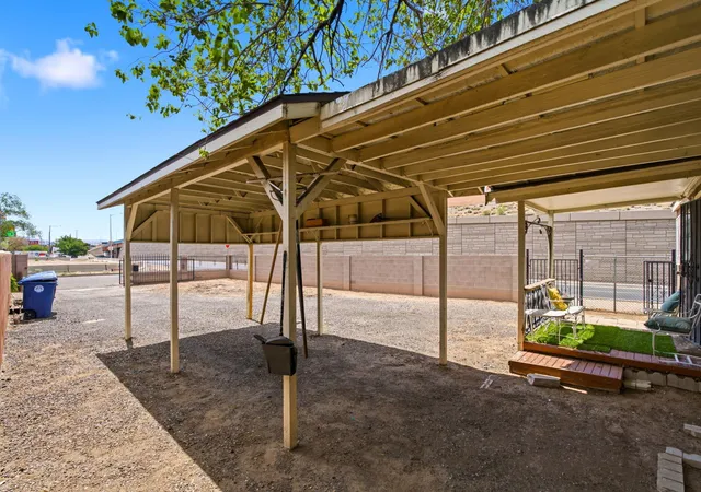 Photo 4 of Single family home for sale at 2201 7th Street NW, Albuquerque, NM 87102 | MLS# 1105714 | Listing updated on 2026-08-31