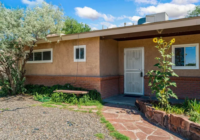 Photo 2 of Sale Pending at 2824 Pajarito Rd Sw, Albuquerque, NM 87105 | MLS# 1105722 | Listing updated on 2026-09-10