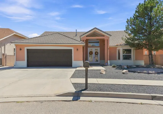 Photo 1 of Single family home for sale at 1001 Pinzon St Nw, Los Lunas, NM 87031 | MLS# 1105790 | Listing updated on 2026-09-09