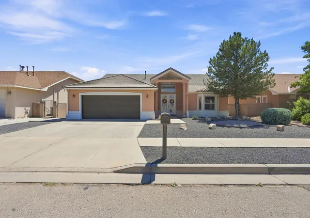 Photo 3 of Single family home for sale at 1001 Pinzon St NW, Los Lunas, NM 87031 | MLS# 1105790 | Listing updated on 2026-09-09