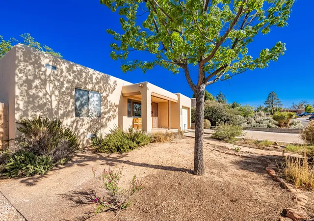 Photo 2 of Single family home for sale at 1808 Bryn Mawr Dr Ne, Albuquerque, NM 87106 | MLS# 1105826 | Listing updated on 2026-09-05