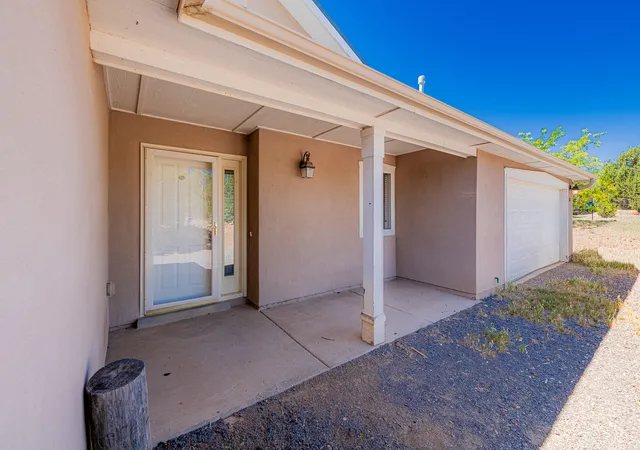 Photo 3 of Sale Pending at 18 Morgan Dr, Edgewood, NM 87015 | MLS# 1105856 | Listing updated on 2026-09-15