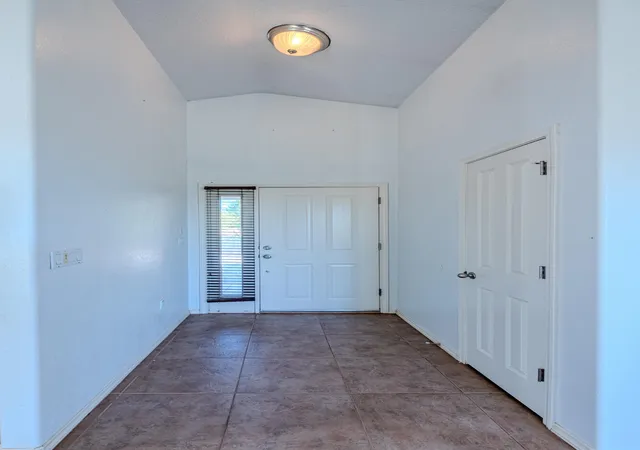 Photo 3 of Sale Pending at 18 Morgan Dr, Edgewood, NM 87015 | MLS# 1105856 | Listing updated on 2026-09-15