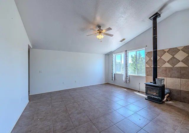Photo 4 of Sale Pending at 18 Morgan Dr, Edgewood, NM 87015 | MLS# 1105856 | Listing updated on 2026-09-15