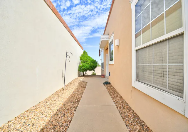 Photo 3 of Single family home for sale at 5607 Bosque Vista Dr Ne, Albuquerque, NM 87111 | MLS# 1105913 | Listing updated on 2026-09-04