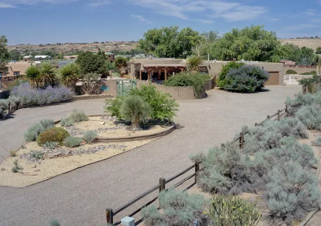 Photo 2 of Single family home for sale at 77 Dulce Ct, Corrales, NM 87048 | MLS# 1105924 | Listing updated on 2026-10-01