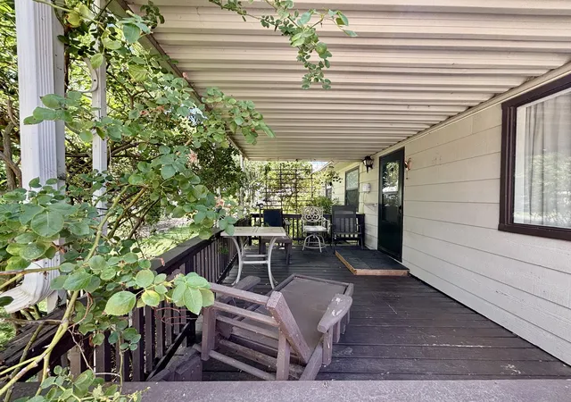 Photo 2 of Sale Pending at 3030 Tamarack Cir, Bosque Farms, NM 87068 | MLS# 1106023 | Listing updated on 2026-09-12
