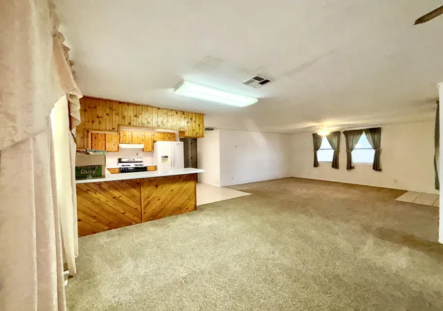 Photo 4 of Sale Pending at 3030 Tamarack Cir, Bosque Farms, NM 87068 | MLS# 1106023 | Listing updated on 2026-09-12