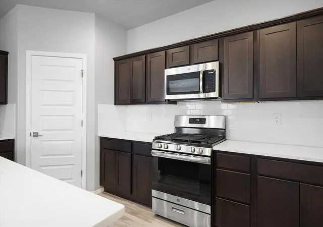 Photo 4 of Sale Pending at 6123 Motherwell Dr SE, Albuquerque, NM 87106 | MLS# 1106100 | Listing updated on 2026-09-10
