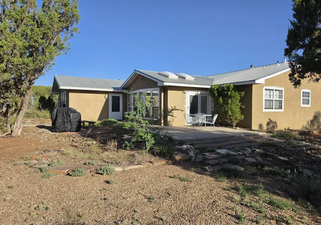 Photo 3 of Single family home for sale at 59 W Willard Rd, Edgewood, NM 87015 | MLS# 1106239 | Listing updated on 2026-09-08