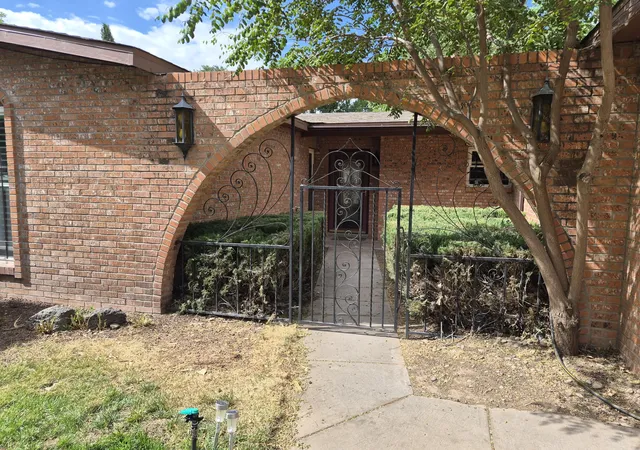 Photo 3 of Single family home for sale at 1020 Stuart Rd NW, Albuquerque, NM 87114 | MLS# 1106319 | Listing updated on 2026-08-30