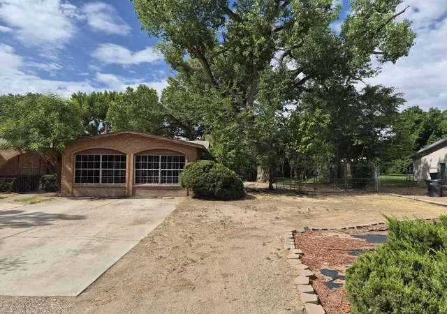 Photo 4 of Single family home for sale at 1020 Stuart Rd NW, Albuquerque, NM 87114 | MLS# 1106319 | Listing updated on 2026-08-30
