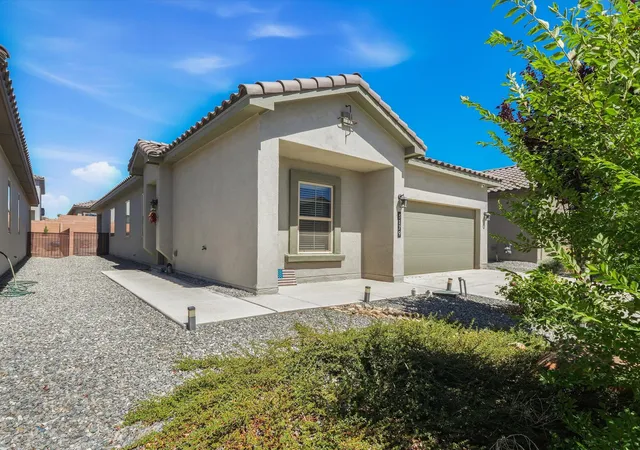 Photo 3 of Sale Pending at 3179 Kunzita St SE, Rio Rancho, NM 87124 | MLS# 1106321 | Listing updated on 2026-09-04