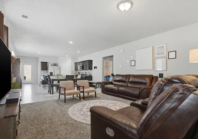 Photo 4 of Sale Pending at 3179 Kunzita St SE, Rio Rancho, NM 87124 | MLS# 1106321 | Listing updated on 2026-09-04