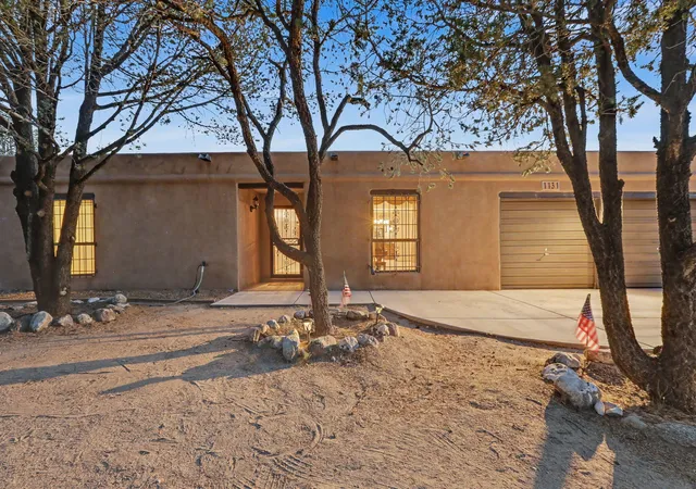 Photo 2 of Single family home for sale at 1131 Marigold Dr Ne, Albuquerque, NM 87122 | MLS# 1106120 | Listing updated on 2026-09-29