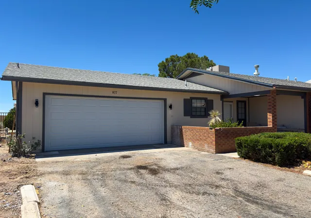 Photo 3 of Single family home for sale at 877 Arkansas St SE, Rio Rancho, NM 87124 | MLS# 1106391 | Listing updated on 2026-09-10