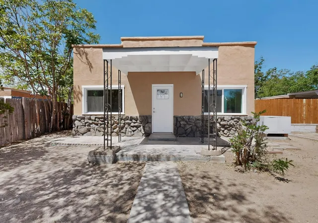 Photo 2 of Single family home for sale at 1007 21st Street Nw, Albuquerque, NM 87104 | MLS# 1106408 | Listing updated on 2026-09-07