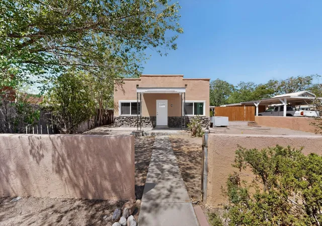 Photo 4 of Single family home for sale at 1007 21st Street NW, Albuquerque, NM 87104 | MLS# 1106408 | Listing updated on 2026-09-07