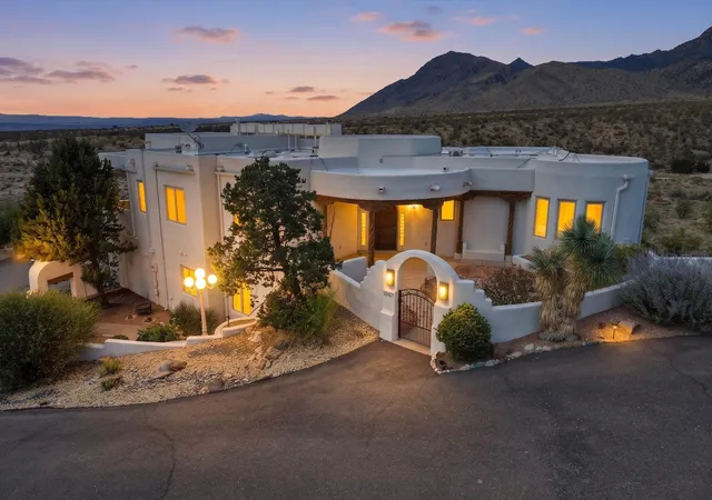 Photo 1 of Single family home for sale at 10901 Elena Dr Ne, Albuquerque, NM 87122 | MLS# 1106427 | Listing updated on 2026-09-18