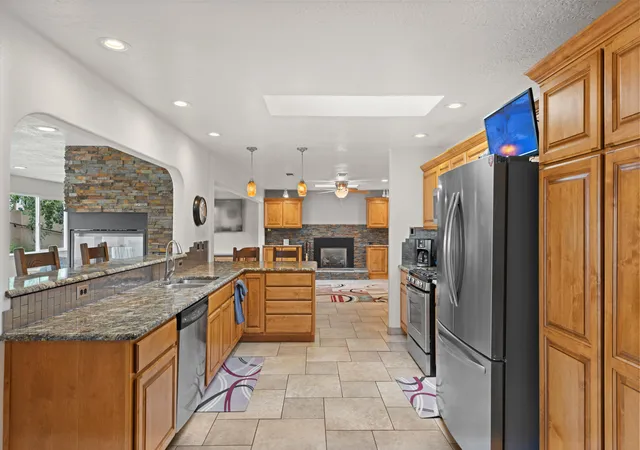 Photo 4 of Sale Pending at 4705 Oahu Dr NE, Albuquerque, NM 87111 | MLS# 1106472 | Listing updated on 2026-09-03