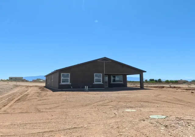 Photo 3 of Single family home for sale at 201 1st Street SE, Rio Rancho, NM 87124 | MLS# 1106494 | Listing updated on 2026-09-04