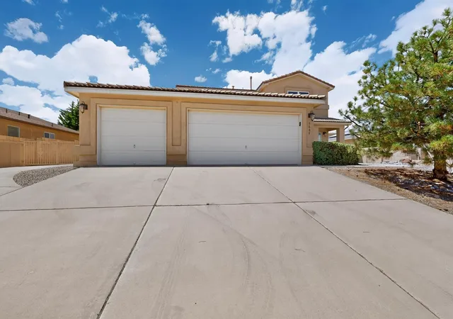 Photo 2 of Single family home for sale at 5005 Mira Vista Dr Ne, Rio Rancho, NM 87144 | MLS# 1106495 | Listing updated on 2026-09-02