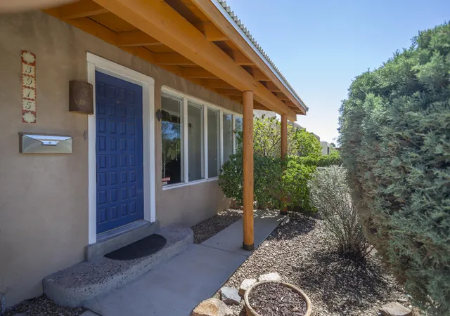 Photo 3 of Single family home for sale at 3915 Smith Ave SE, Albuquerque, NM 87108 | MLS# 1106505 | Listing updated on 2026-09-09