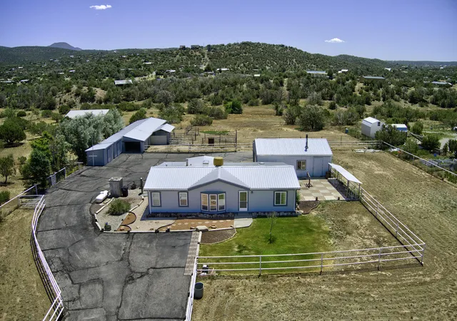 Photo 3 of Manufactured home for sale at 16 Stagecoach Jct Rd, Sandia Park, NM 87047 | MLS# 1106585 | Listing updated on 2026-10-01