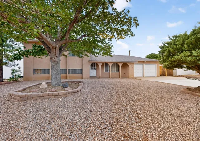 Photo 2 of Single family home for sale at 3605 Chelwood Park Blvd Ne, Albuquerque, NM 87111 | MLS# 1106615 | Listing updated on 2026-09-03