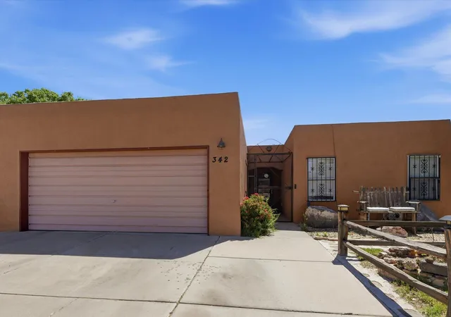 Photo 3 of Sale Pending at 342 Sunset Farm Pl Sw, Albuquerque, NM 87105 | MLS# 1106630 | Listing updated on 2026-09-04