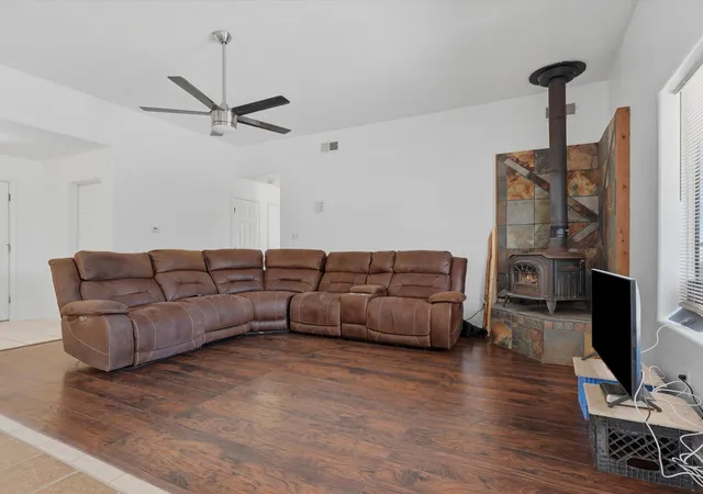 Photo 4 of Sale Pending at 342 Sunset Farm Pl SW, Albuquerque, NM 87105 | MLS# 1106630 | Listing updated on 2026-09-04