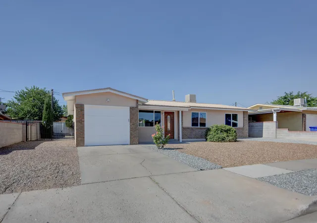 Photo 2 of Sale Pending at 1444 Loma Hermosa Ct Nw, Albuquerque, NM 87105 | MLS# 1106731 | Listing updated on 2026-09-05