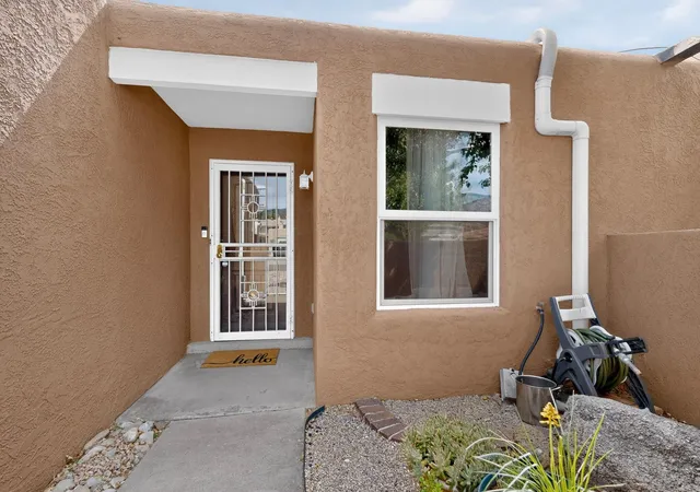Photo 4 of Townhouse for sale at 5247 Zurich Pl NE, Albuquerque, NM 87111 | MLS# 1106714 | Listing updated on 2026-09-04