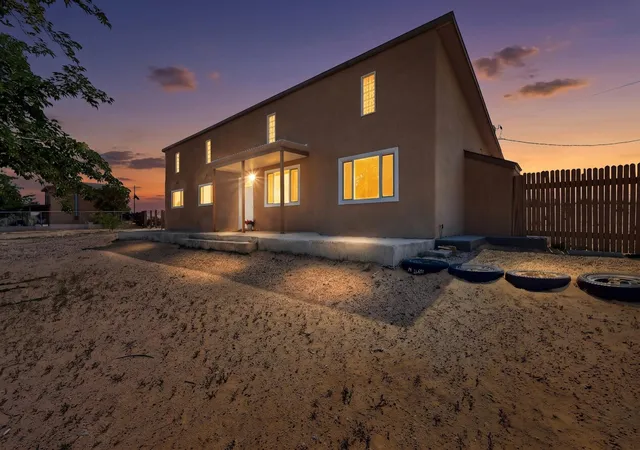 Photo 2 of Sale Pending at 6707 Wills Way Sw, Albuquerque, NM 87121 | MLS# 1106817 | Listing updated on 2026-09-14
