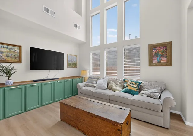 Photo 2 of Single family home for sale at 1044 Cristanos Dr, Bernalillo, NM 87004 | MLS# 1106810 | Listing updated on 2026-09-09