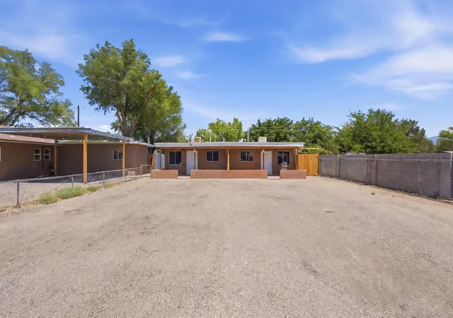 Photo 2 of Sale Pending at 1609 Lundy Ln Sw, Albuquerque, NM 87105 | MLS# 1106860 | Listing updated on 2026-09-11