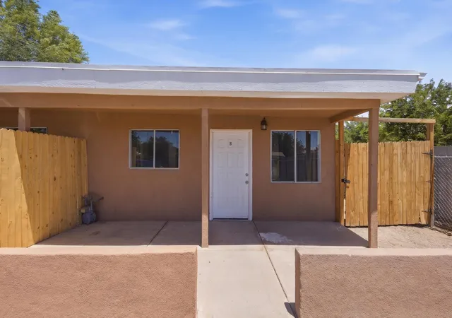 Photo 3 of Sale Pending at 1609 Lundy Ln SW, Albuquerque, NM 87105 | MLS# 1106860 | Listing updated on 2026-09-11