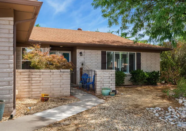 Photo 3 of Single family home for sale at 9412 Lona Ln Ne, Albuquerque, NM 87111 | MLS# 1106878 | Listing updated on 2026-09-10