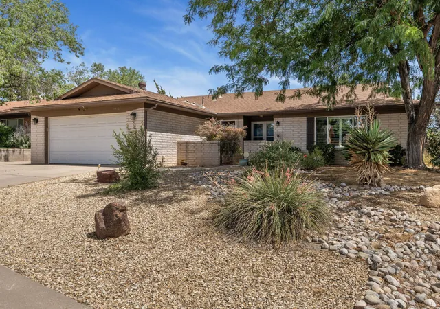 Photo 3 of Single family home for sale at 9412 Lona Ln NE, Albuquerque, NM 87111 | MLS# 1106878 | Listing updated on 2026-09-10