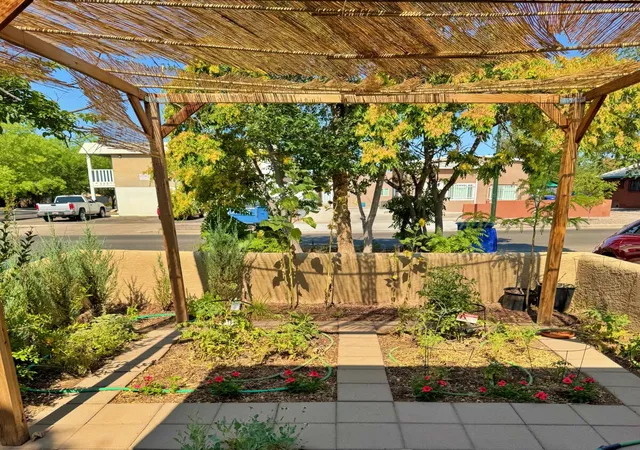 Photo 3 of Townhouse for sale at 322 Columbia Dr Se #B, Albuquerque, NM 87106 | MLS# 1106983 | Listing updated on 2026-09-09