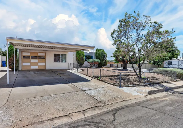 Photo 2 of Single family home for sale at 9400 Shoshone Rd Ne, Albuquerque, NM 87111 | MLS# 1107165 | Listing updated on 2026-09-03